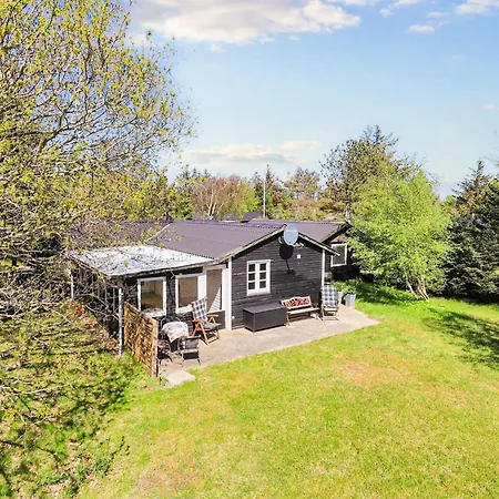 Lxxiv Holiday home *